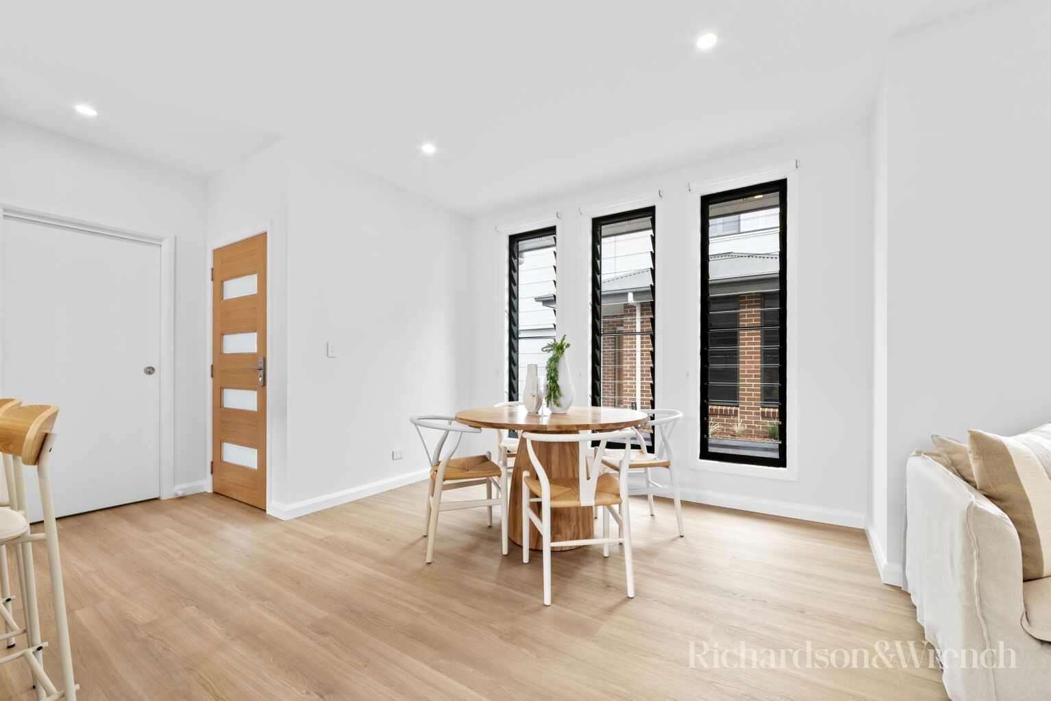 2/48-50 Gallipoli Avenue Blackwall