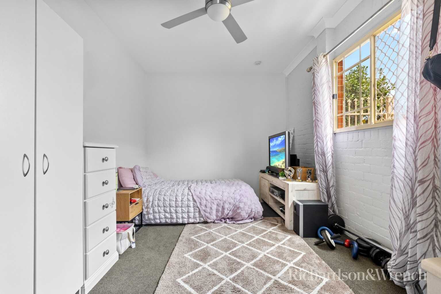 4/3 Melba Rd Woy Woy