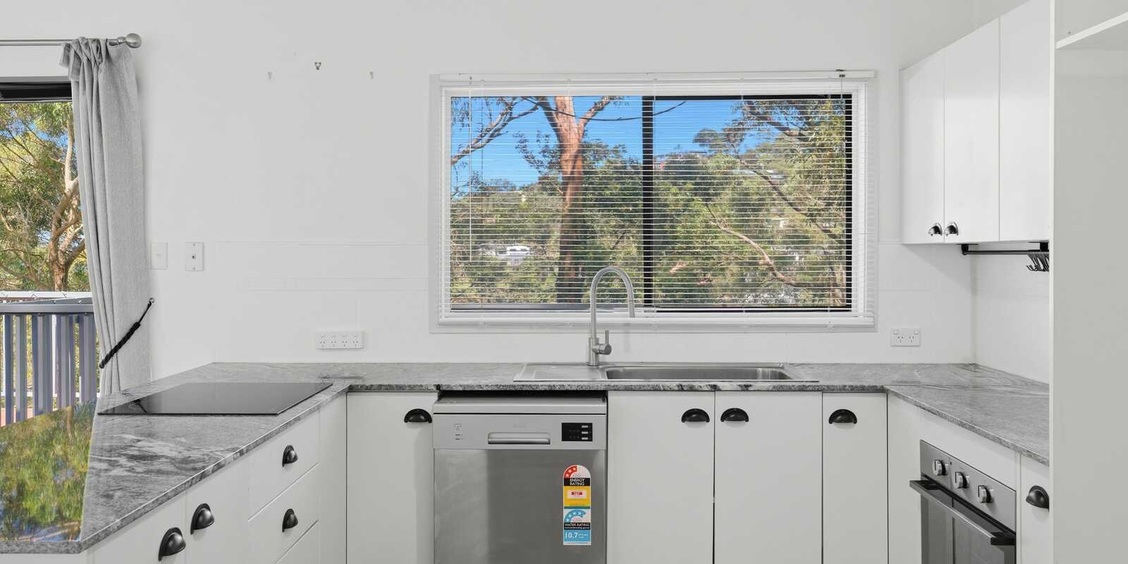 101 The Broadwaters Tascott