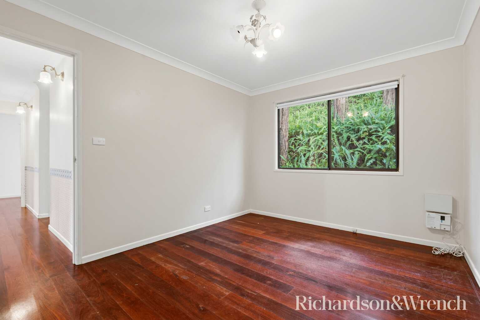 19 Sublime Point Avenue Tascott 19 Sublime Point Avenue Tascott