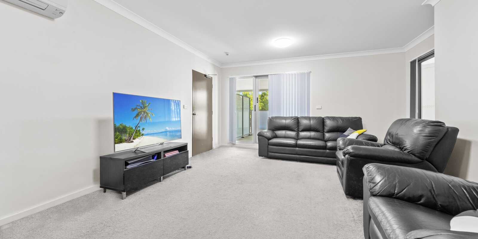 14/293-295 Mann Street Gosford