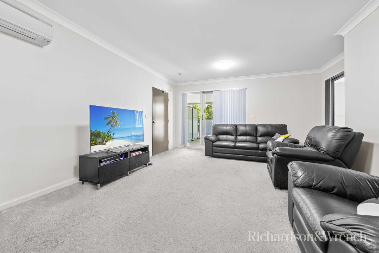 14/293-295 Mann Street Gosford
