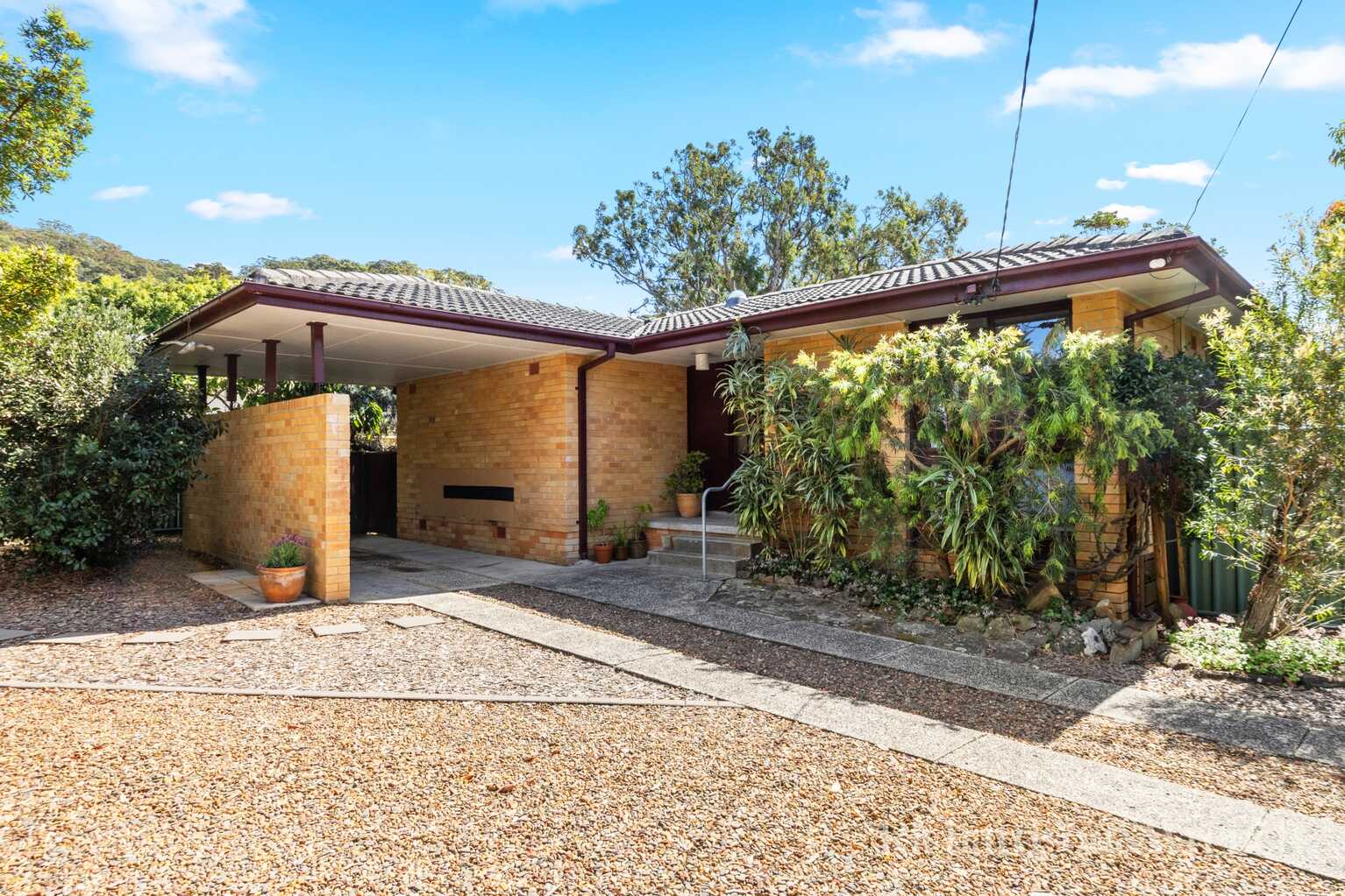 19 MacLeay Avenue Woy Woy