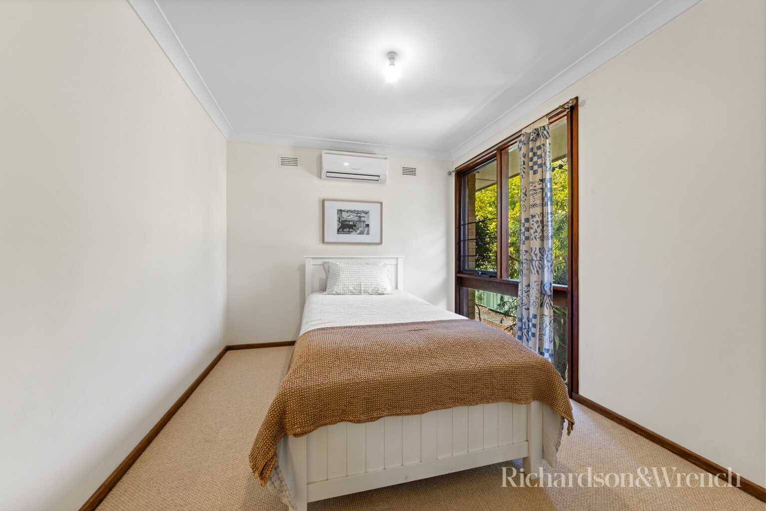 19 MacLeay Avenue Woy Woy