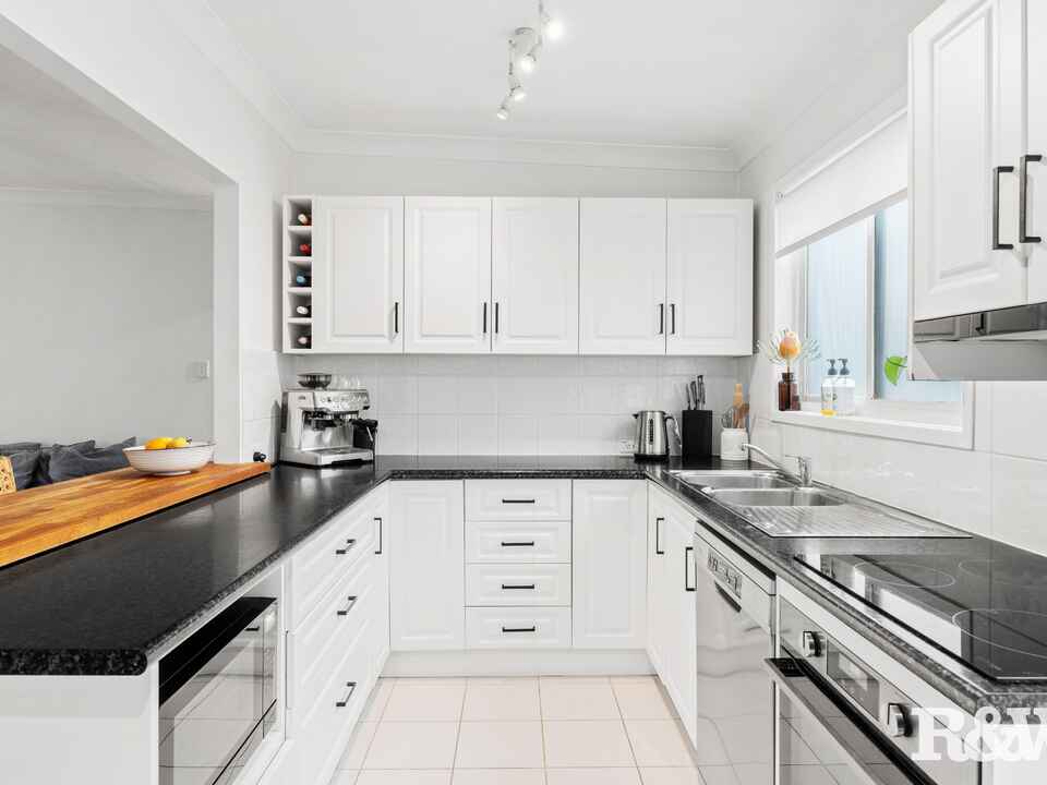 45 The Broadwaters Tascott