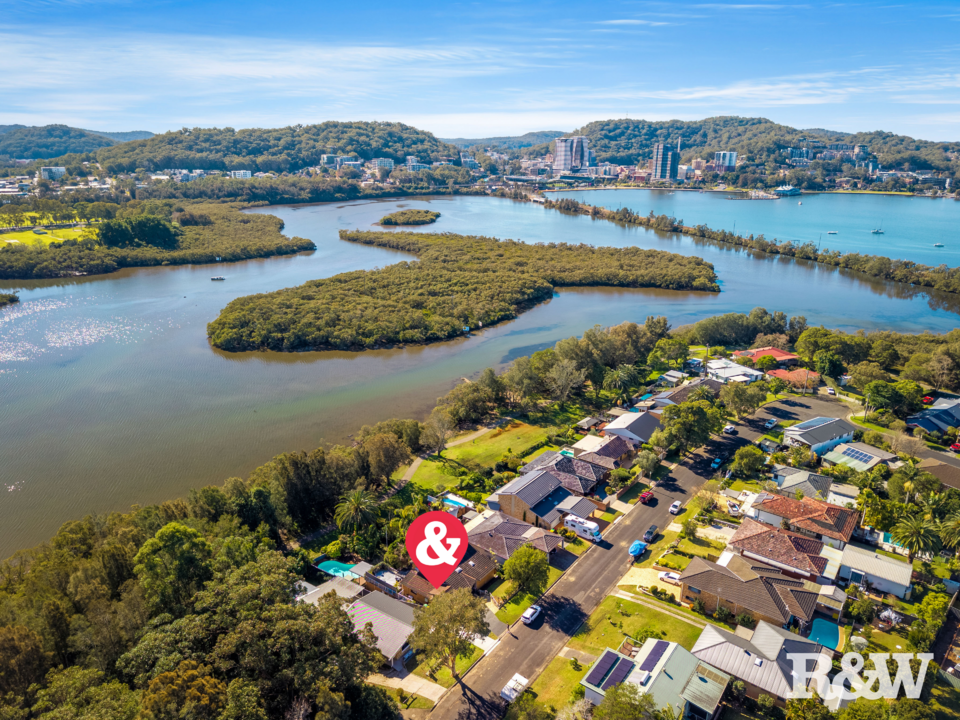 30 Matthews Parade Point Clare