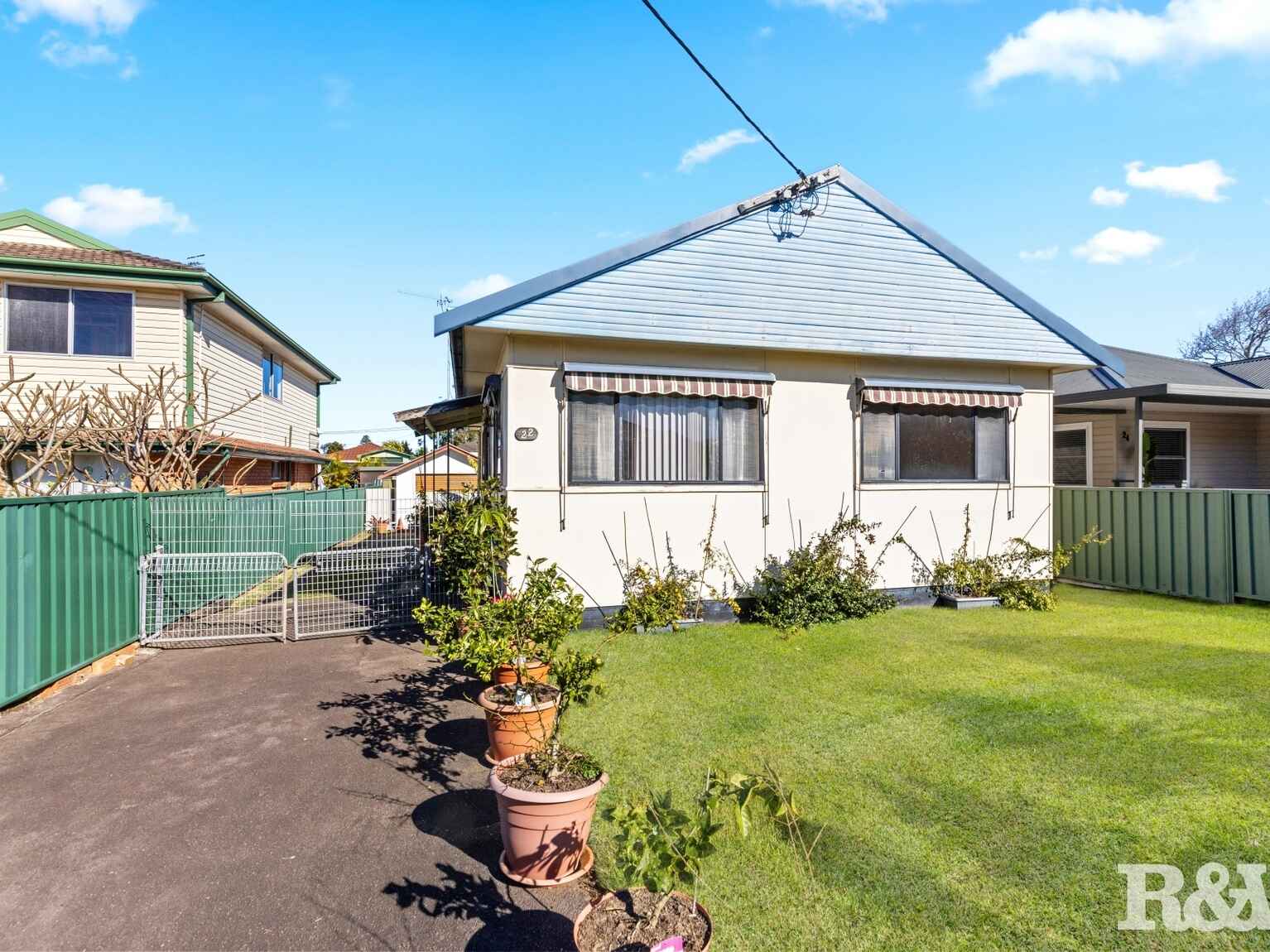 22 Burrawang Street Ettalong Beach