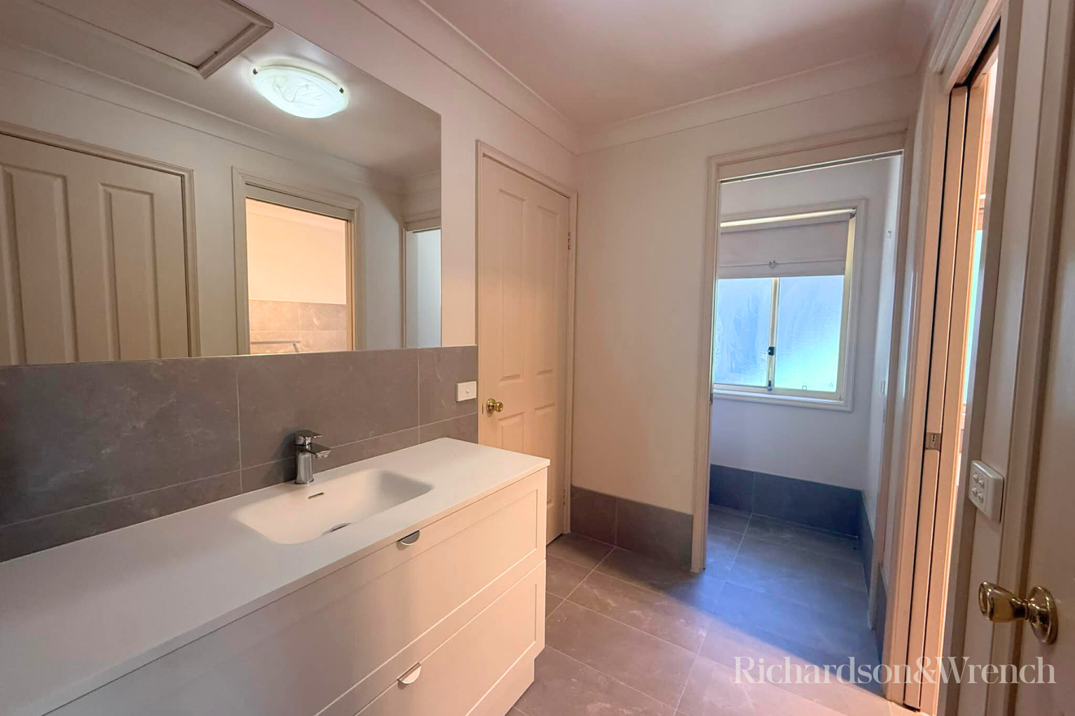 37 Narooma Road Niagara Park