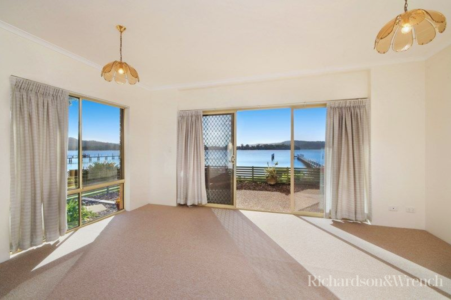 2/9-13 Kurrawa Avenue Point Clare