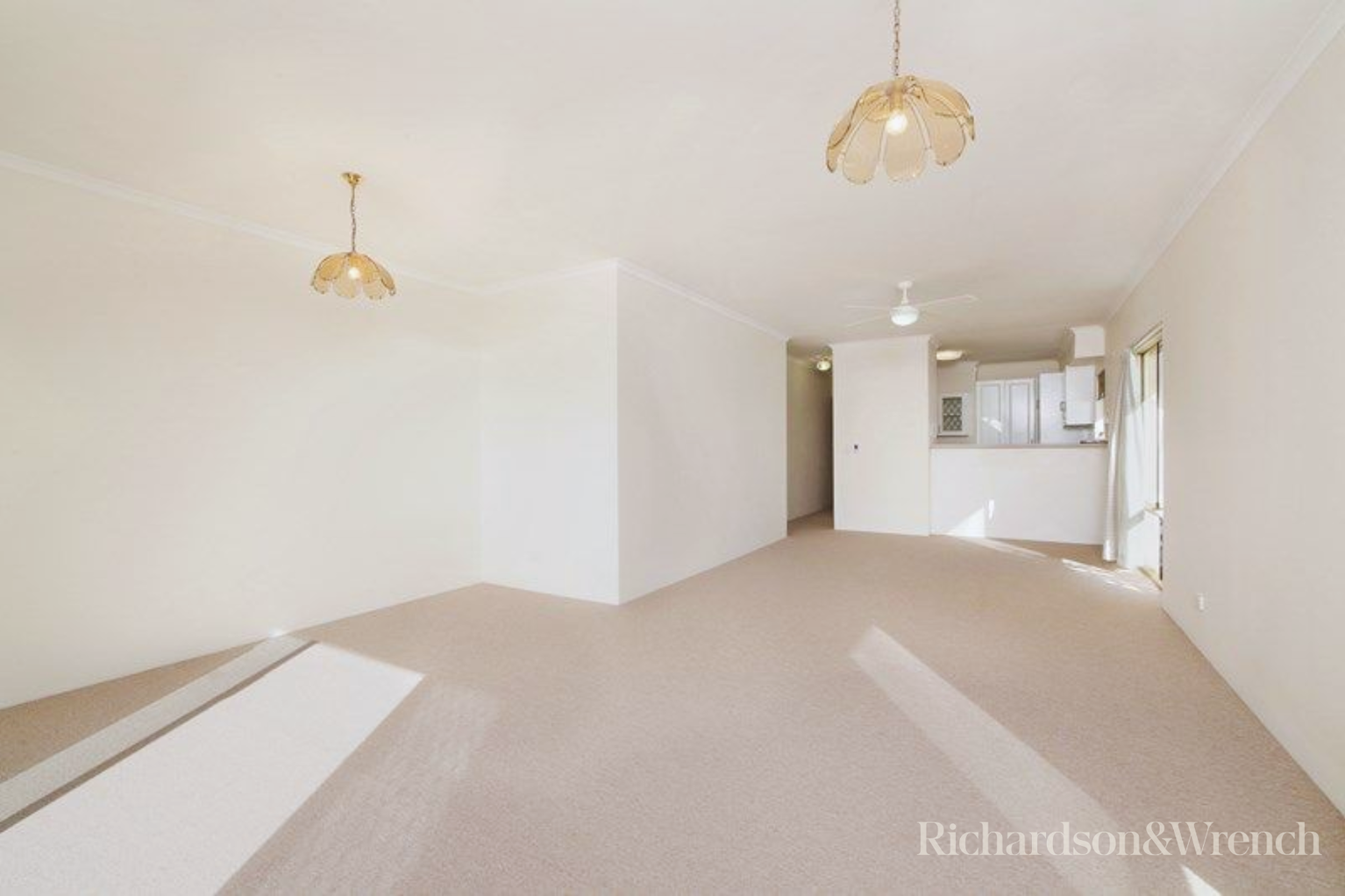 2/9-13 Kurrawa Avenue Point Clare