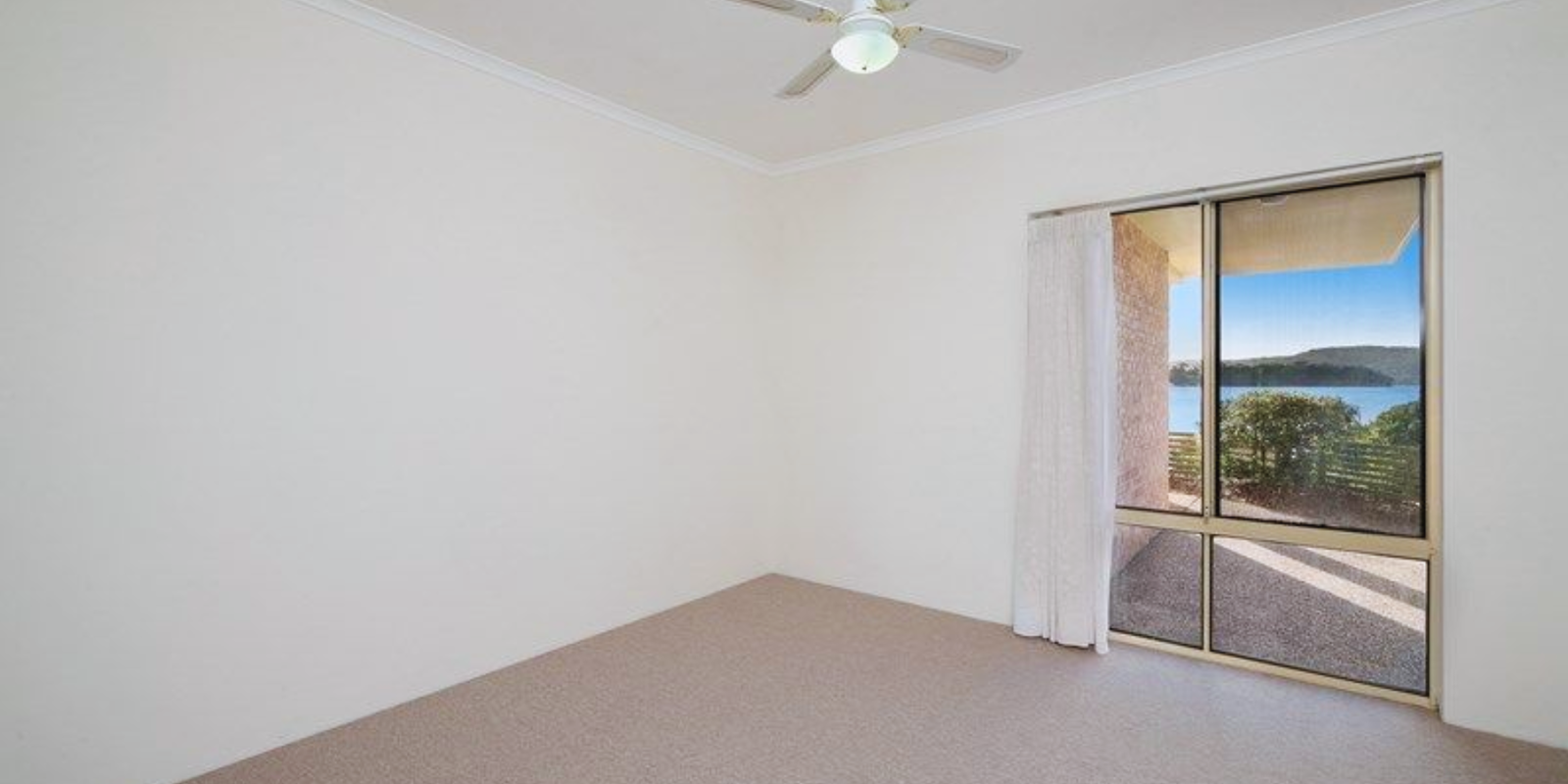 2/9-13 Kurrawa Avenue Point Clare