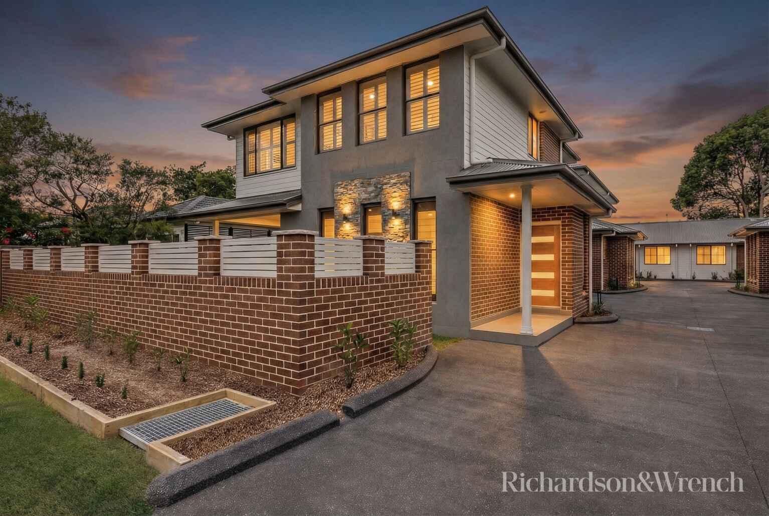 2&5/48-50 Gallipoli Avenue Blackwall