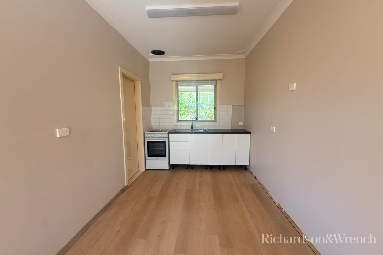 27 Fiona Street Point Clare