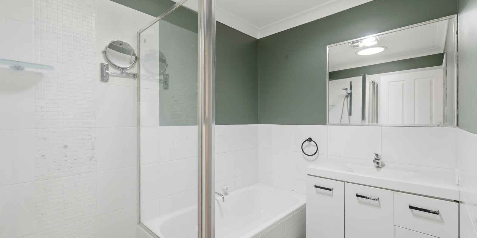 101 The Broadwaters Tascott