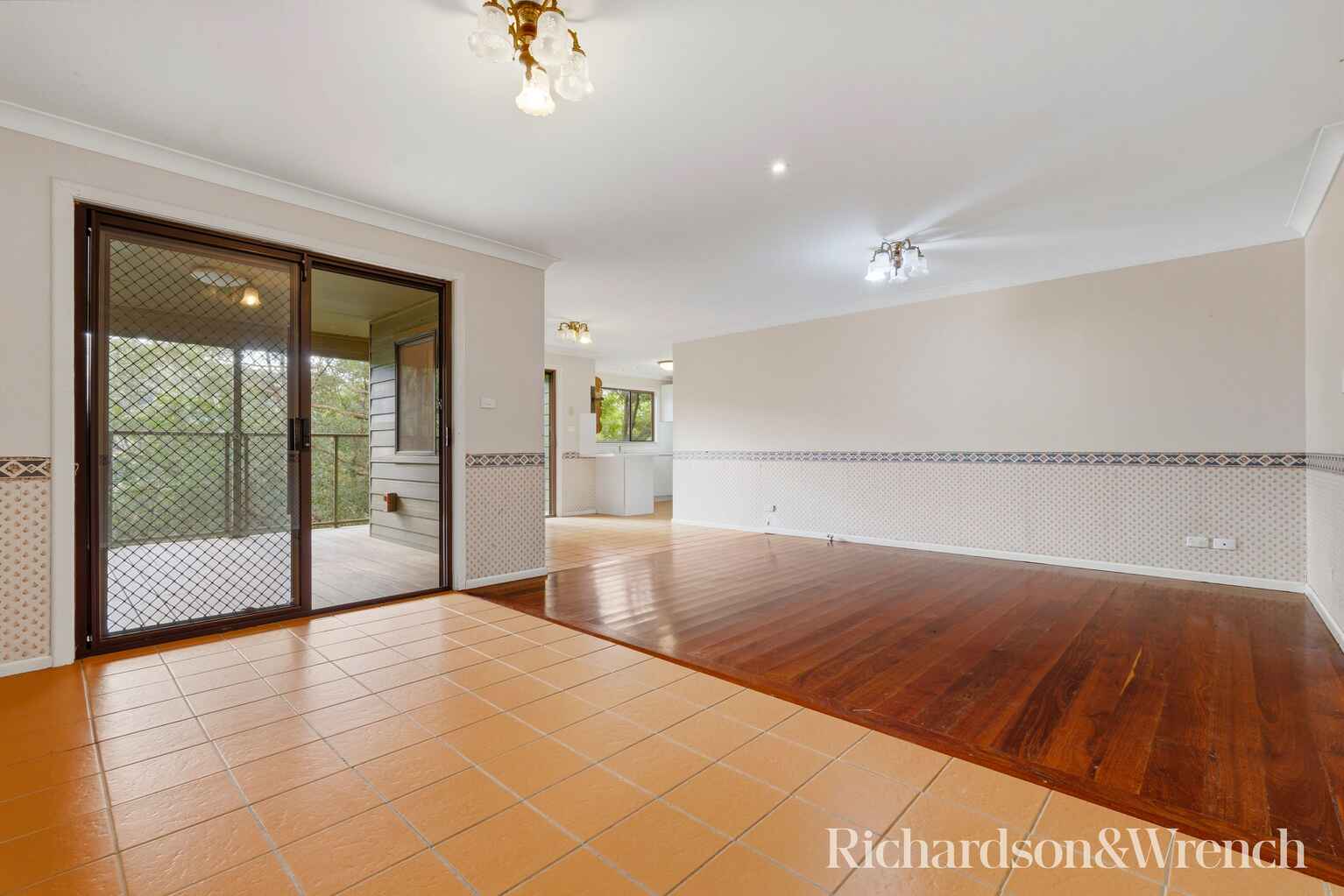 19 Sublime Point Avenue Tascott