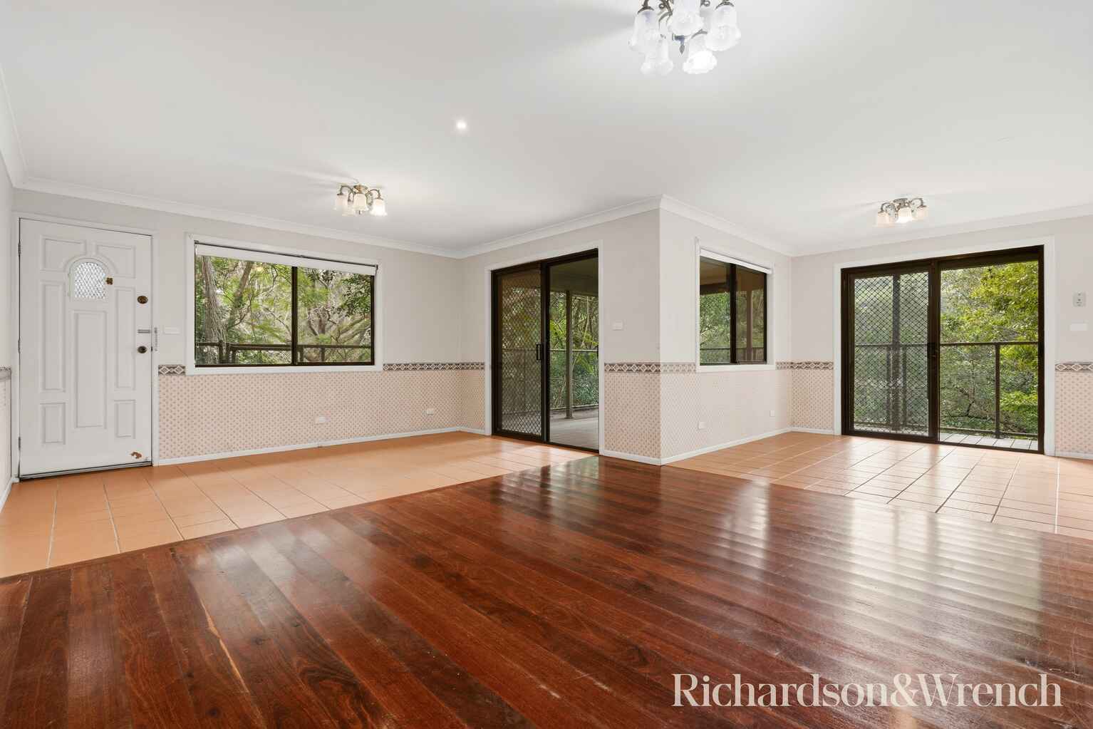 19 Sublime Point Avenue Tascott