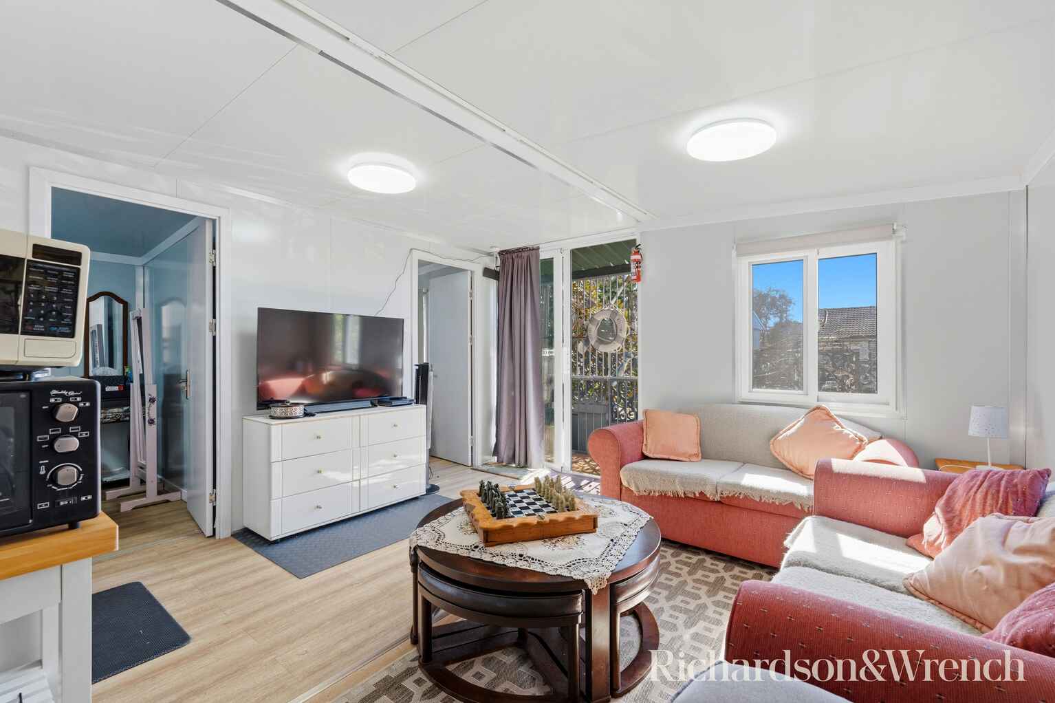 22 Jindalee Avenue Point Clare 22 Jindalee Avenue Point Clare