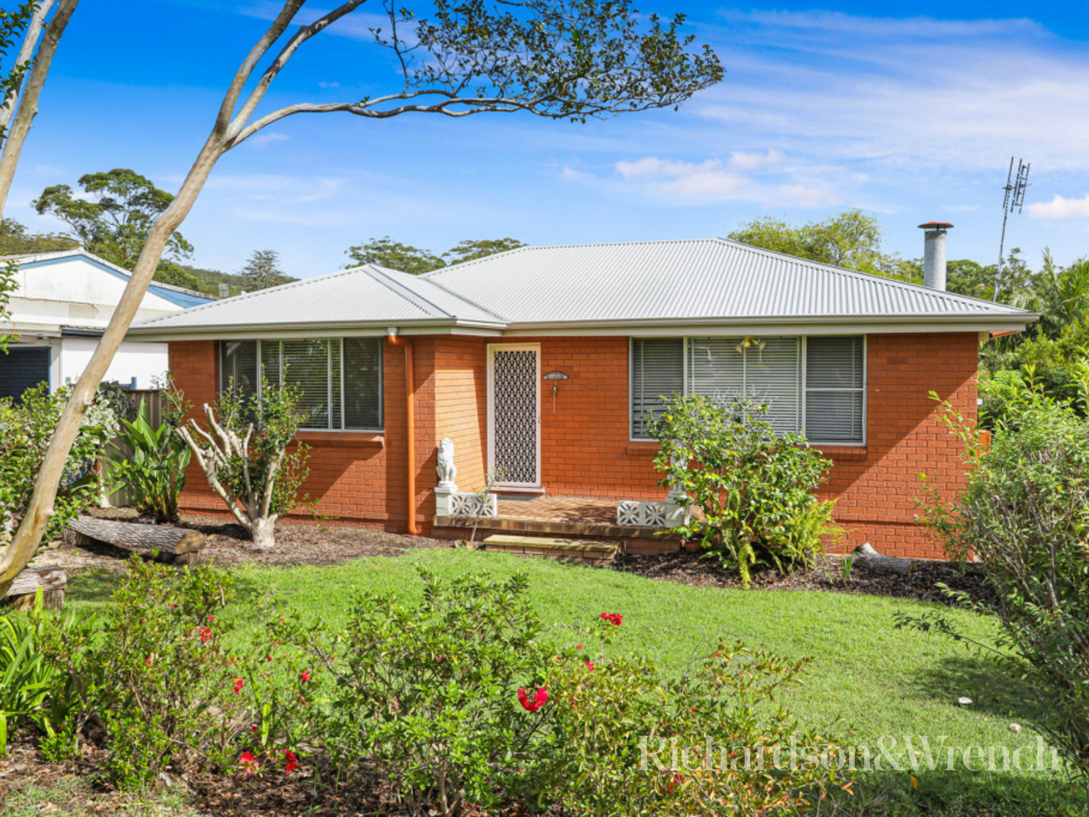 12 Matthews Parade Point Clare