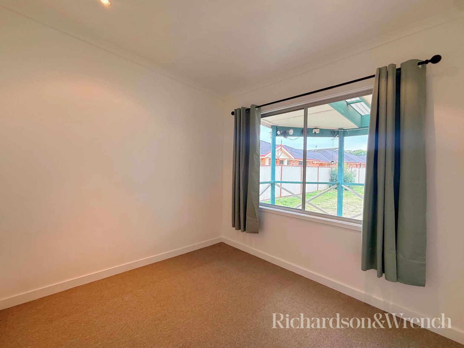 9 Allfield Rd Woy Woy