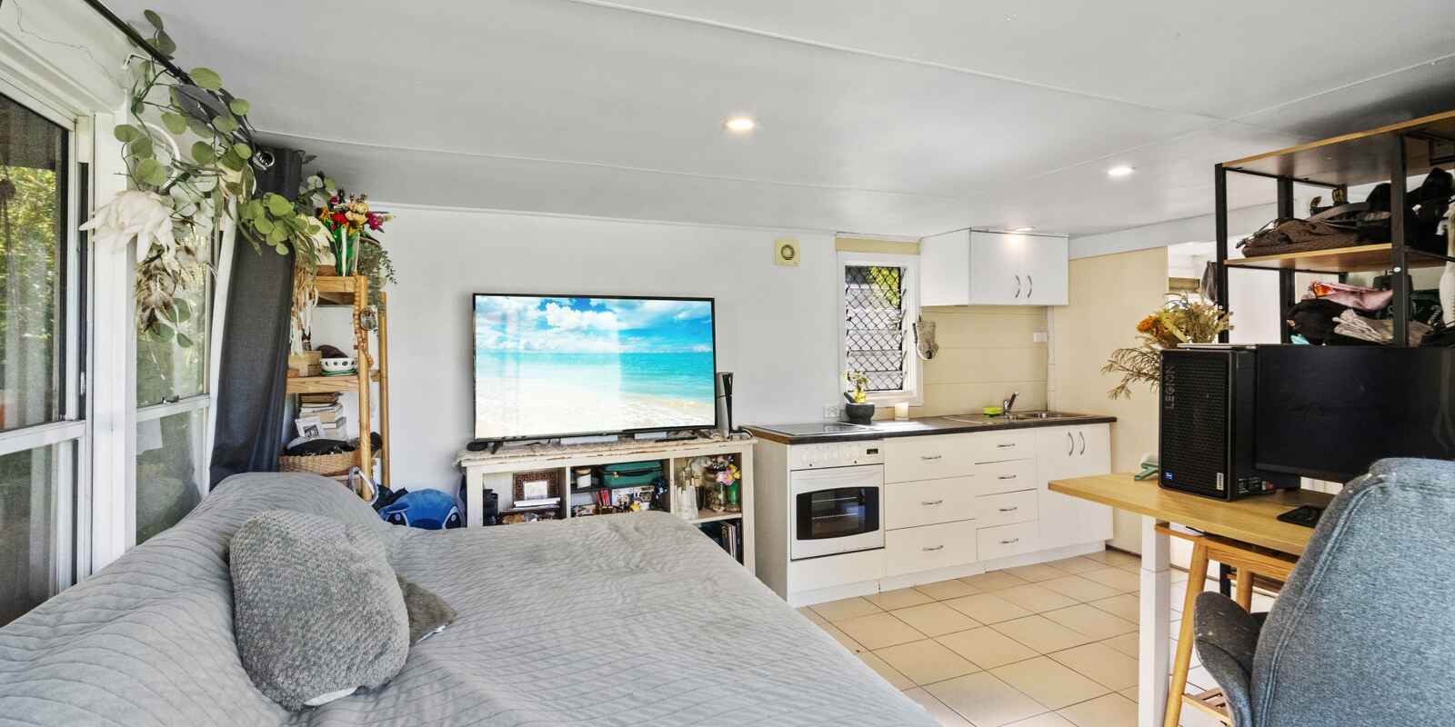 75 Brisbane Water Drive Point Clare