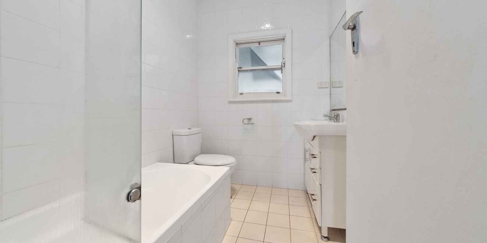75 Brisbane Water Drive Point Clare