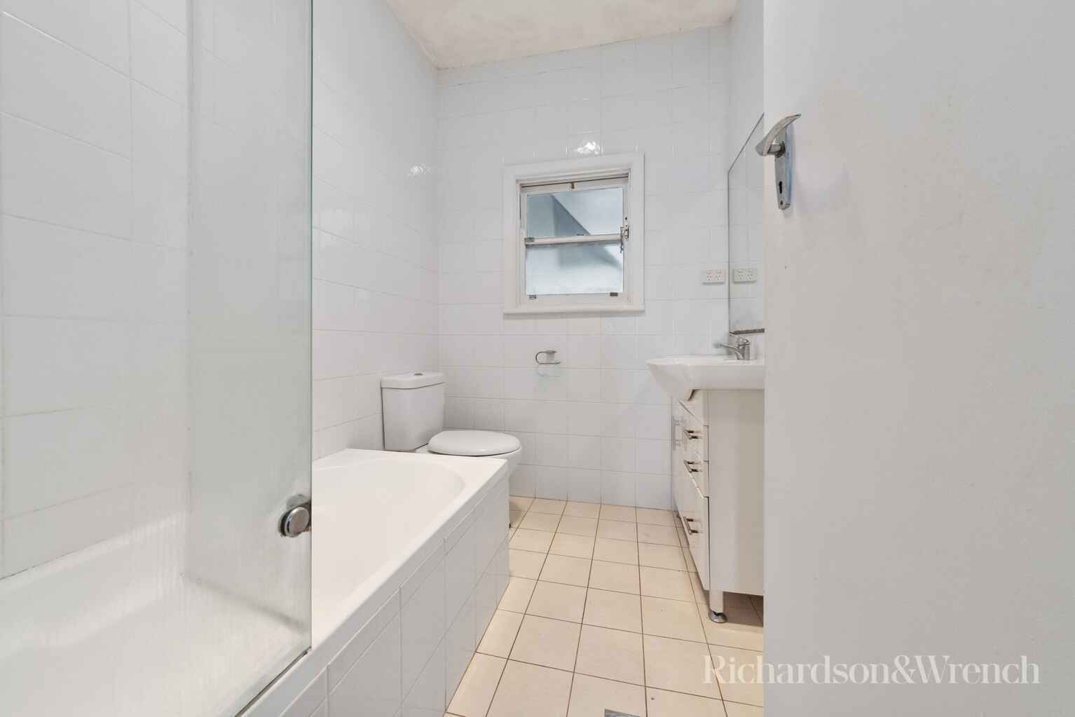 75 Brisbane Water Drive Point Clare