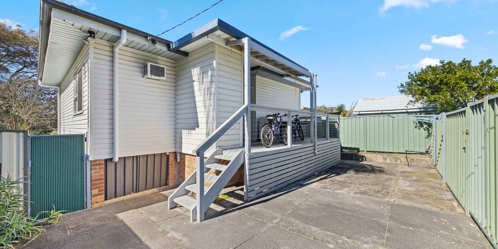 75 Brisbane Water Drive Point Clare