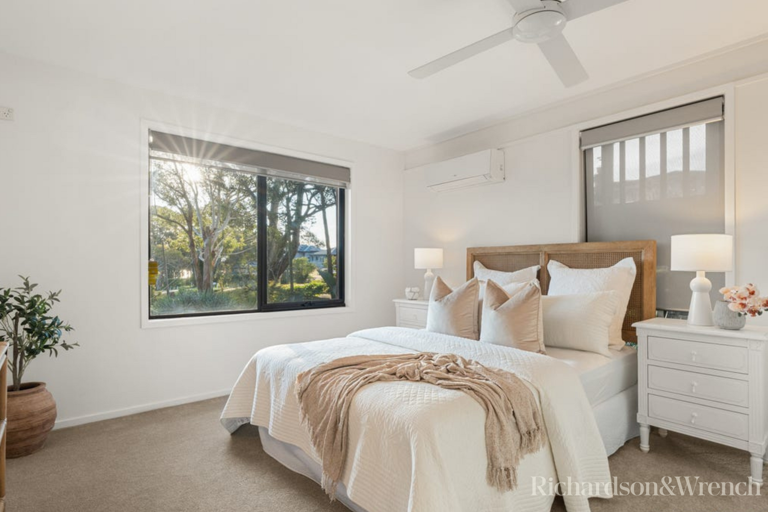 6 Lexington Parade Green Point