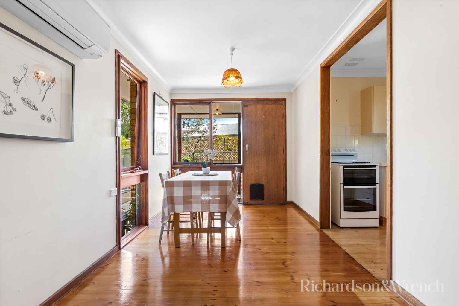 19 MacLeay Avenue Woy Woy