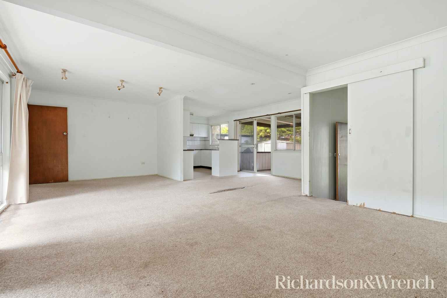 54 Bluefish Crescent Tascott